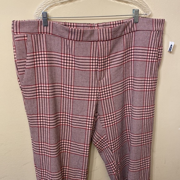 Old Navy Pink Plaid Pants - Picture 3 of 8